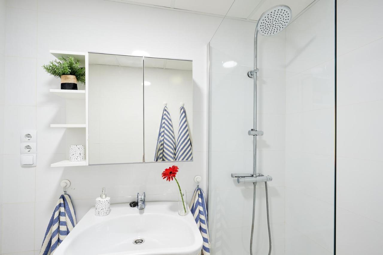 Apartamento En Primera Linea De Playa En La Malagueta Málaga Buitenkant foto